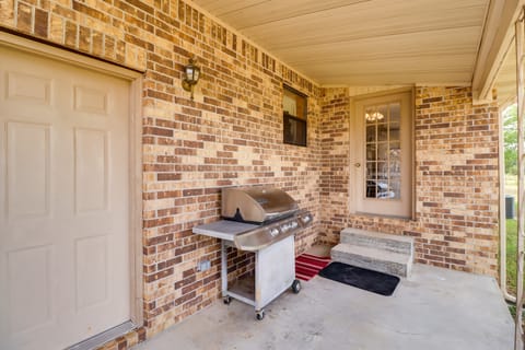 Charming Mountain Home Getaway w/ Gas Grill! House in Arkansas