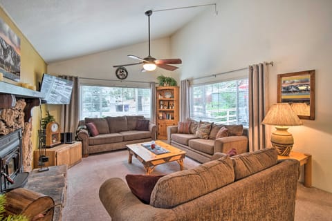 3 Mi to Skiing: Big Bear Cabin w/ Deck House in Big Bear