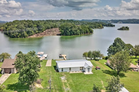Boat Dock + Covered Patio: Cherokee Lake Escape! House in Cherokee Reservoir