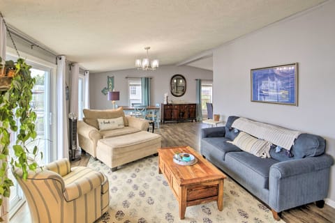 Waterfront Michigan Center Home w/ Boat Dock! House in Ohio