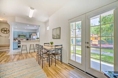 Kissimmee Condo: Community Perks, 10 Mi to Disney! Apartment in Kissimmee