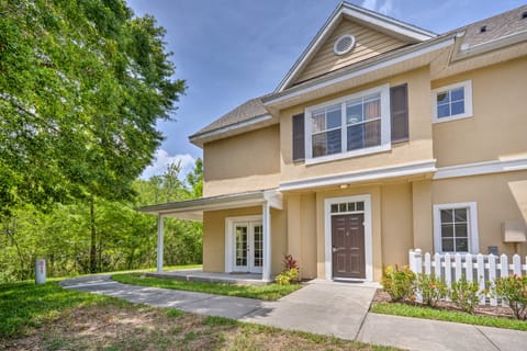 Kissimmee Condo: Community Perks, 10 Mi to Disney! Apartment in Kissimmee