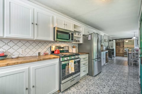 Walk to Mount Dora Historic District: Cozy Home! House in Mount Dora