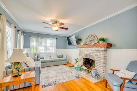 Walk to Mount Dora Historic District: Cozy Home! House in Mount Dora