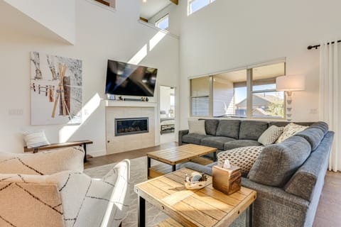 Furnished Deck & Hot Tub: Chic Granby Home! House in Granby