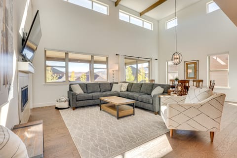 Furnished Deck & Hot Tub: Chic Granby Home! House in Granby