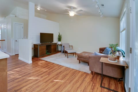 Beautiful Pet-Friendly Washougal Home w/ Fire Pit! House in Washington