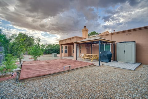 Convenient Las Cruces Home w/ Patio & Grill! House in Las Cruces