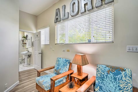 Sunny Kailua Home w/ Covered Lanai 1 Mi to Beach! House in Kailua