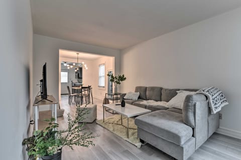 Trendy Birmingham House w/ Laundry Amenities! House in Lake Erie