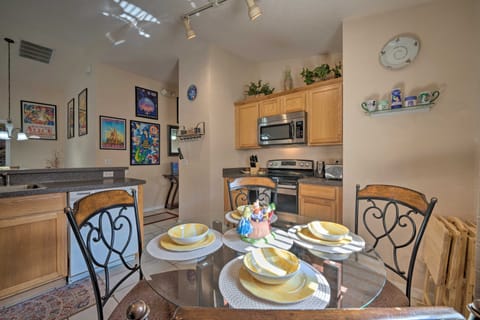 10 Mi to Disney + Heated Pool: Florida Abode! House in Four Corners