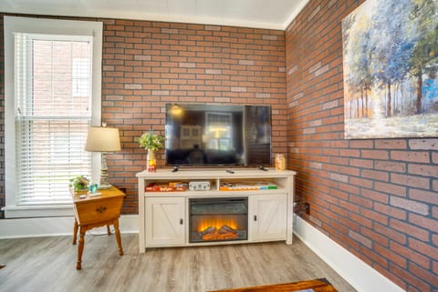 Quaint Mt Vernon Cottage Near Historic Dtwn! Cottage in Ohio