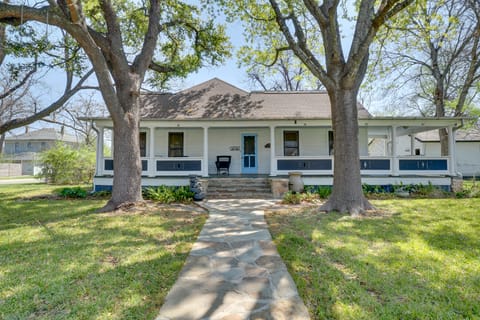 Charming Georgetown Home - Walk to Downtown! House in Georgetown