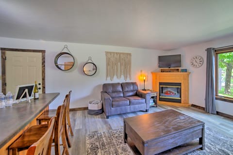 Waterfront Crivitz Property w/ Lake Access! Apartment in Wisconsin