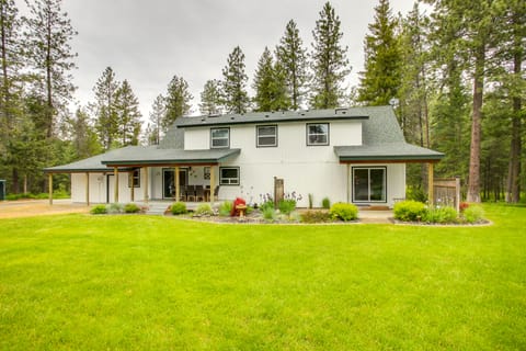 10 Mi to Silverwood: Secluded Getaway! House in Kootenai County