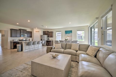 Private Pool & Resort Perks: Home in Davenport House in Four Corners