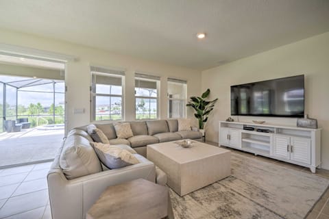 Private Pool & Resort Perks: Home in Davenport House in Four Corners