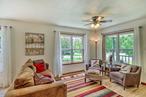 Mountain View Home Steps to Amphitheater Park House in Mountain View