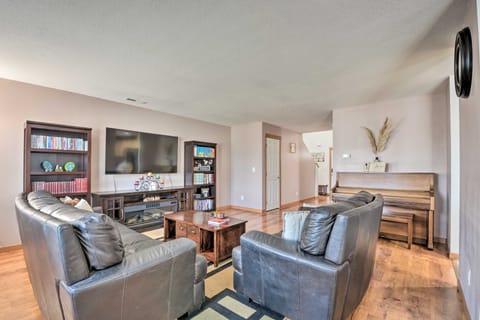 Welcoming Medford Home Near Parks & Downtown! House in Medford