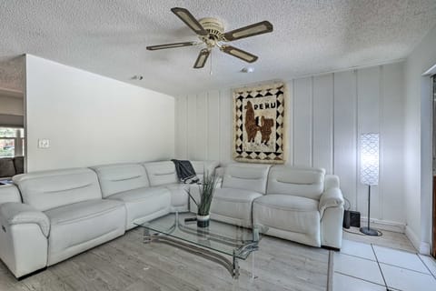 Lovely Lakeland Home w/ Game Room, Near Lake! House in Lakeland