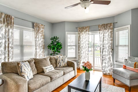 Walk to Public Beach Access: Norfolk Family Home House in Norfolk