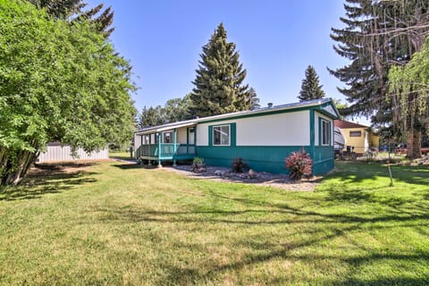 Cozy Ashton Abode w/ Yard - Near Park & Pool! House in Ashton