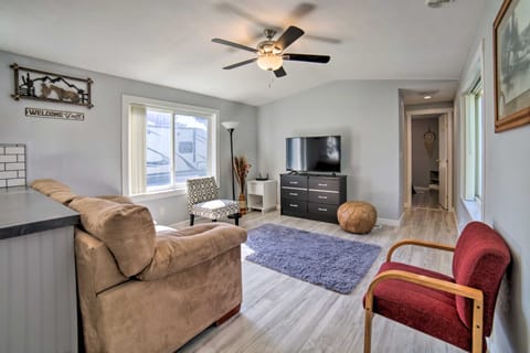 Cozy Ashton Abode w/ Yard - Near Park & Pool! House in Ashton