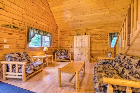 Pet-Friendly Warrens Cabin w/ Fire Pit! House in Warrens