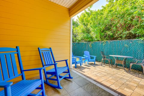 St Augustine 'Island Cottage' - Walk to Beach House in Butler Beach