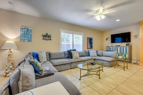 St Augustine 'Island Cottage' - Walk to Beach House in Butler Beach