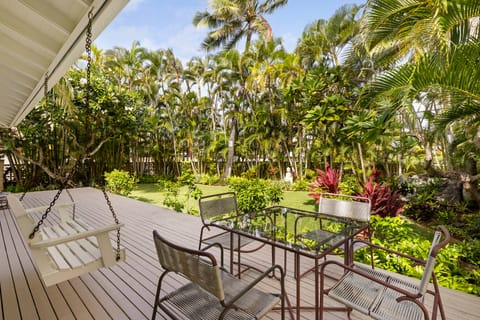 Upscale Kailua Getaway: Steps to Swim Beach! House in Kailua