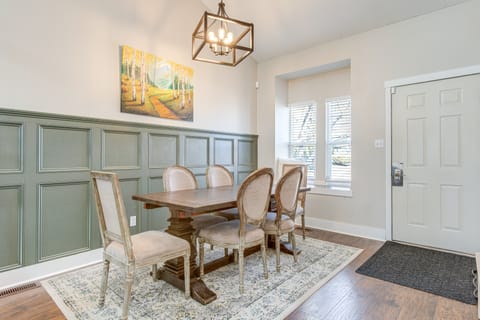 6 Mi to Dtwn: Arvada Home w/ Hot Tub & Yard House in Arvada