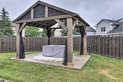 Welcoming Ohio Getaway < 9 Mi to Dtwn Toldeo! Apartment in Maumee