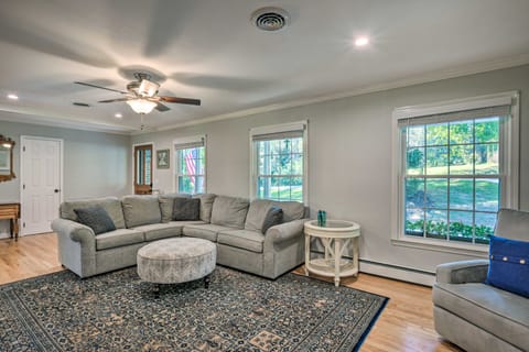 Clemson Getaway < 3 Mi to Memorial Stadium! House in Clemson