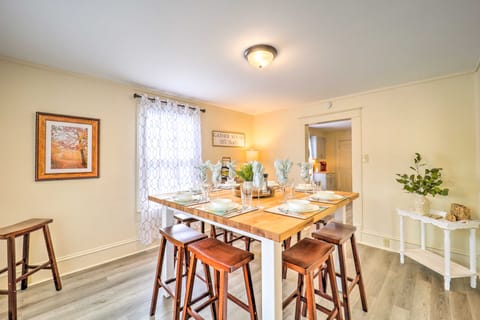 Bright Boone Home: Walk to Appalachian State! House in Boone