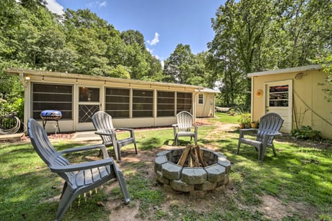 Cozy Franklin Cottage w/ Waterfront Views! Cottage in Franklin