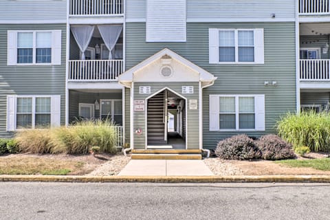 Rehoboth Beach Condo w/ Patio: 5 Mi to Ocean! Apartment in Sussex County
