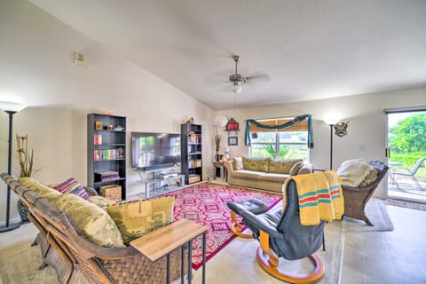 'Banzai Palm Bay' Home Near Parks & Beaches! House in Melbourne