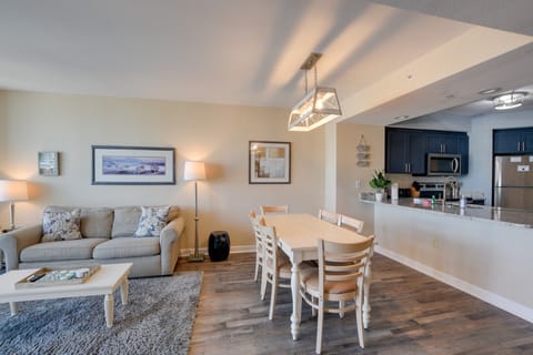 2 Mi to Ocean: Waterfront Resort Condo in NMB! Apartment in North Myrtle Beach