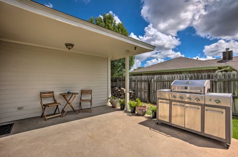 Pet-Friendly Bryan Home < 5 Mi to Texas A & M! House in College Station