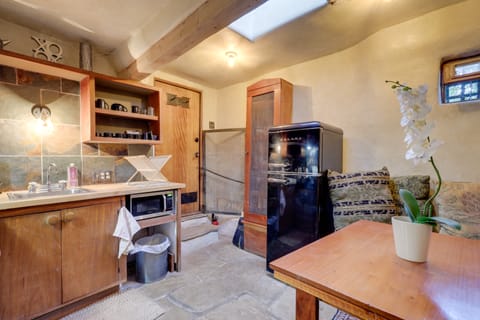 Adobe Studio: 2 Blocks to Dtwn Santa Fe Plaza! Apartment in Santa Fe