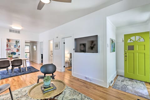 Furnished Patio: Enchanting Denver Cottage! Apartment in Denver