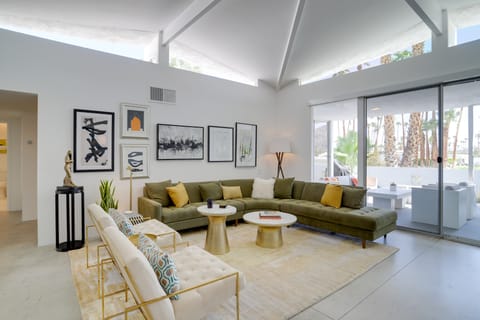 Pool Access: Mtn-View Palm Springs Condo! Apartment in Palm Springs