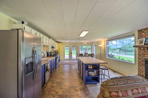 Columbia Falls Home: 14 Mi to Glacier Nat’l Park! House in Glacier National Park