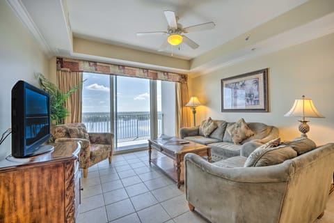 1 Mi to Disney: Condo w/ Water-View Balcony! Apartment in Orlando