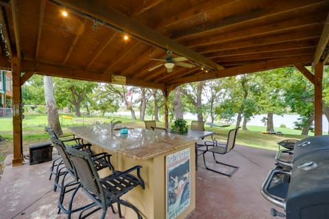 Cozy Casita & Cabana on Lake Marble Falls! Apartment in Cottonwood Shores