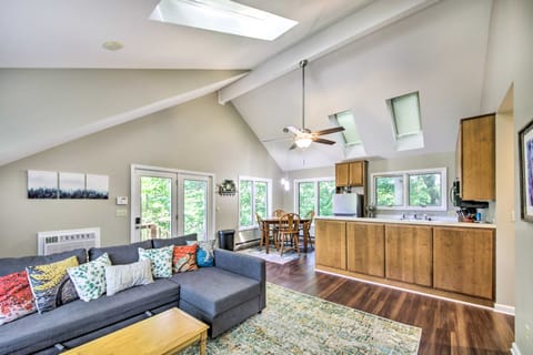 Peaceful Nashville Hideaway Near State Parks! House in Indiana