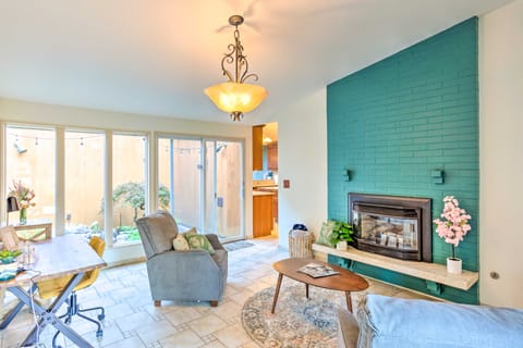 26 Mi to Mount Rainier, Game Room: Puyallup Oasis House in King County