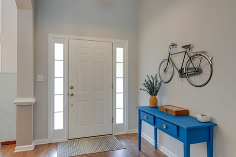 Fayetteville Retreat w/ Hot Tub & Fenced Yard House in Fayetteville