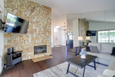 Furnished Patio + Pool Access: Palm Desert Home! House in Indian Wells